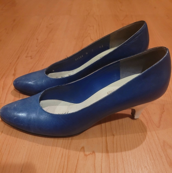 Vintage Yves Saint Laurent leather shoes - Picture 4 of 10